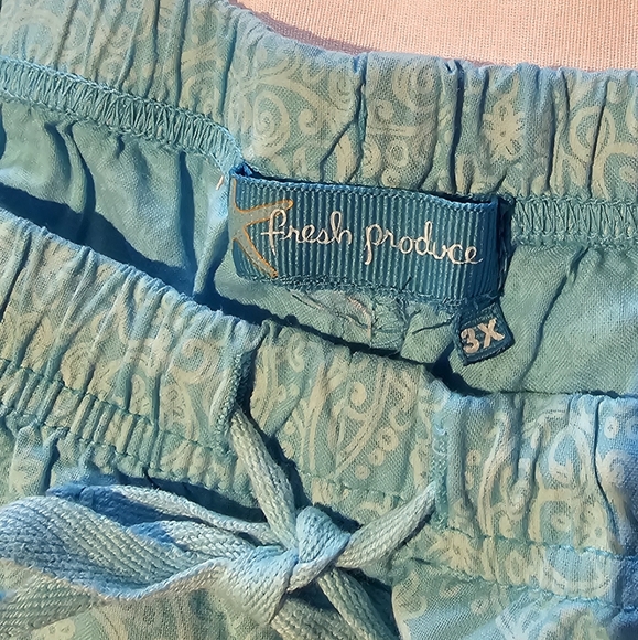 FRESH PRODUCE Brand Cotton Capris - Size 3X - Picture 2 of 5